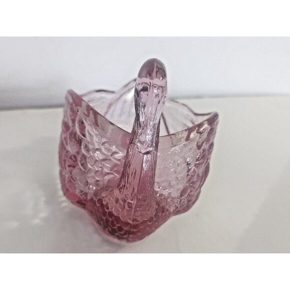 Vintage Fenton Pink Art Glass Swan Trinket/Candy Bowl 4.5" x 3 3/4" - Picture 2 of 10